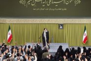 رهبر انقلاب اسلامی در دیدار هزاران تن از معلمان و فرهنگیان: دولت هر مقدار که خرج آموزش و پرورش کند، سرمایه و افتخار است