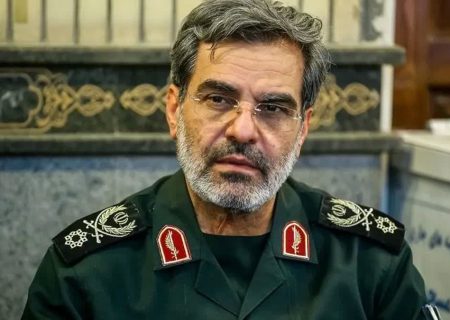 حضور مسولان استان اصفهان در منزل شهید سر لشگر پاسدار مهدی ربانی