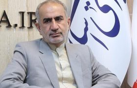 اجرای برنامه هفتم توسعه، کلید مهار نوسانات ارزی است