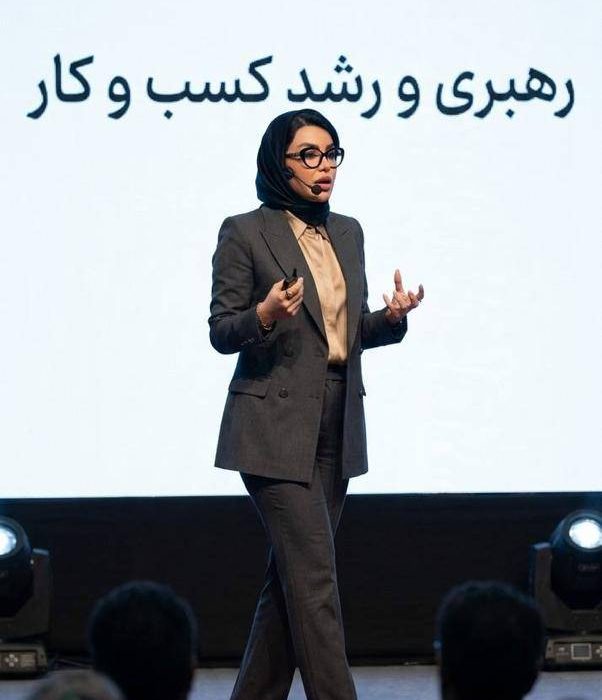 دکتر الهه حیدریه؛ استراتژیست کسب‌وکار در مسیر توسعه و تحول کسب‌وکارها